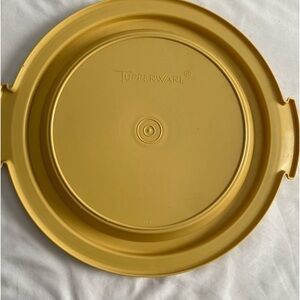 Vintage Tupperware Harvest Gold 719-2 Pie Carrier Base Only
